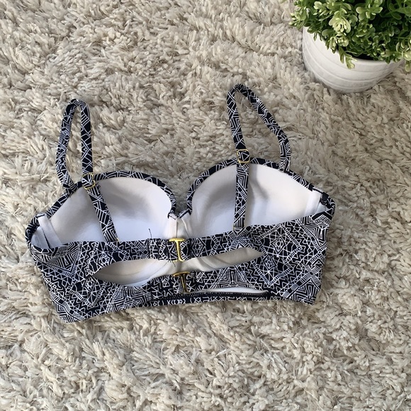 NWOT Geometric Bathing Suit Top - Picture 5 of 6